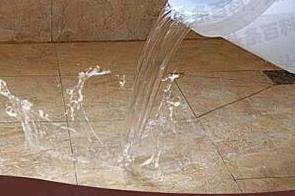 乳源漏水维修 免砸砖防水材料该如何施工